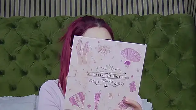 LunaHart online show from 02-04-26, 12:33