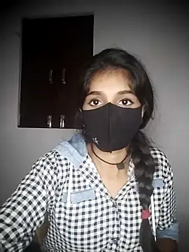 Snapshot of Sexey-Puja chatting on 10-17-25, 05:59 Sexey-Puja online show from 10-17-25, 05:59