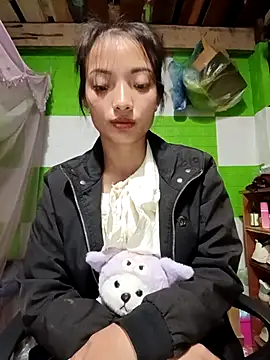 Snapshot of tdtd98 chatting on 10-21-25, 04:51 tdtd98 online show from 10-21-25, 04:51