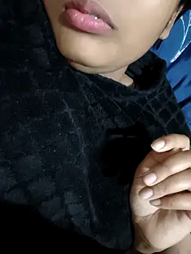 RAYI Queen 2 online show from 02-17-26, 08:11