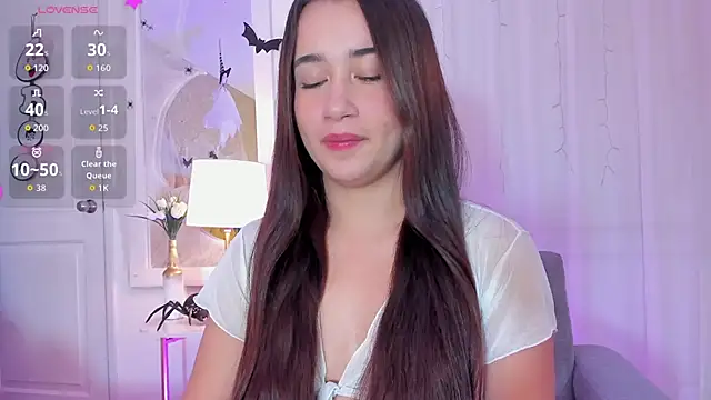 AuroraMiiller online show from 10-25-25, 08:36