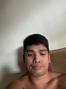 iampinoy19 online show from 04-05-26, 08:00