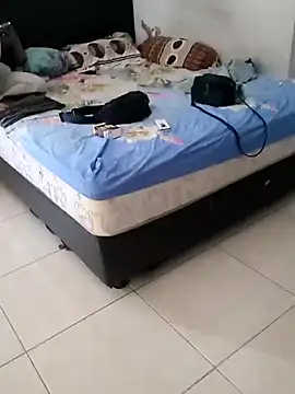 Snapshot of boysxx chatting on 10-24-25, 06:10 boysxx online show from 10-24-25, 06:10