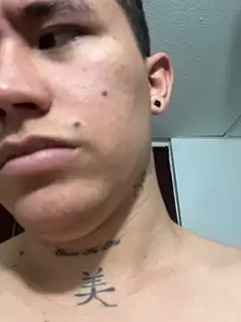 Snapshot of Kurtxxx22 chatting on 02-10-26, 07:29 Kurtxxx22 online show from 02-10-26, 07:29