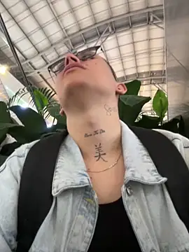 Snapshot of Kurtxxx22 chatting on 02-22-26, 12:34 Kurtxxx22 online show from 02-22-26, 12:34