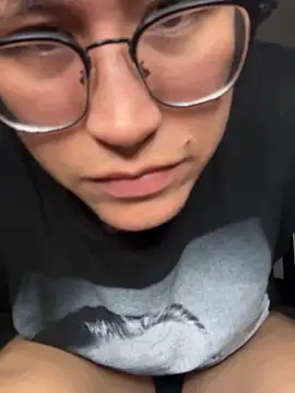 Snapshot of Kurtxxx22 chatting on 02-24-26, 09:57 Kurtxxx22 online show from 02-24-26, 09:57