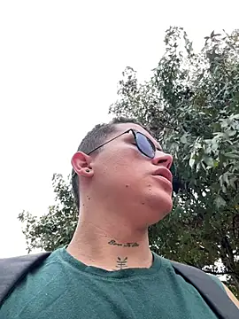 Snapshot of Kurtxxx22 chatting on 03-18-26, 06:11 Kurtxxx22 online show from 03-18-26, 06:11