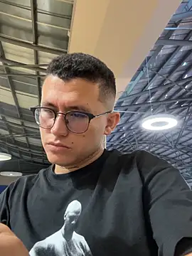 Kurtxxx22 online show from 05-07-26, 11:21