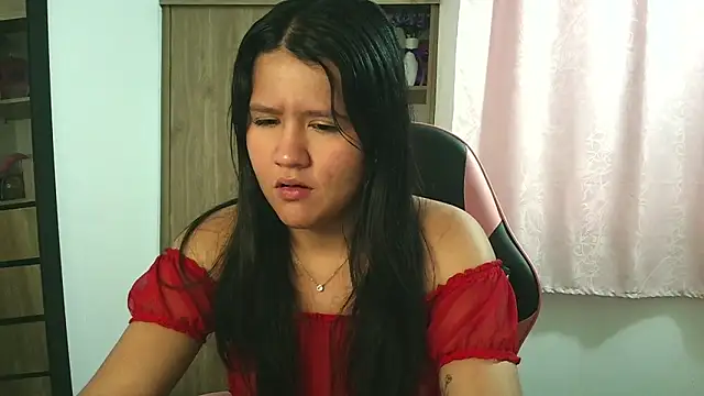 Oliviawatson1 online show from 11-21-25, 12:59