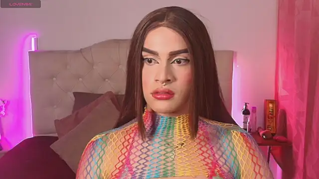 Snapshot of lailahdark chatting on 11-14-25, 04:00 lailahdark online show from 11-14-25, 04:00