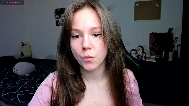 cute little ass online show from 02-17-26, 03:03