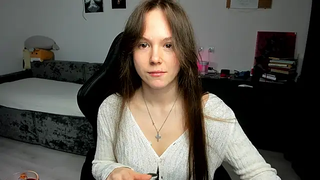 cute little ass online show from 04-15-26, 04:03