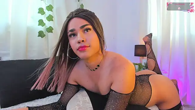 Snapshot of blazeestevezz chatting on 09-29-25, 05:07 blazeestevezz online show from 09-29-25, 05:07