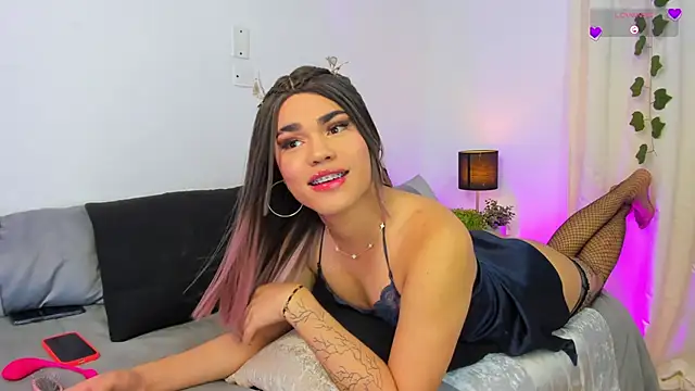 Snapshot of blazeestevezz chatting on 10-27-25, 01:31 blazeestevezz online show from 10-27-25, 01:31