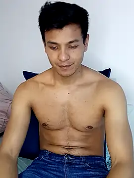 Snapshot of Valois2025 chatting on 10-11-25, 05:44 Valois2025 online show from 10-11-25, 05:44