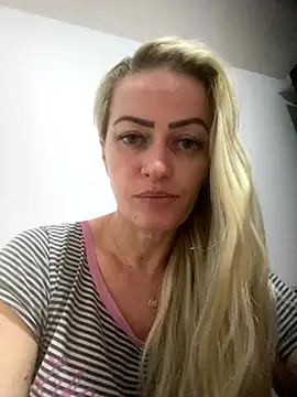 Alerquinasc online show from 10-14-25, 04:02