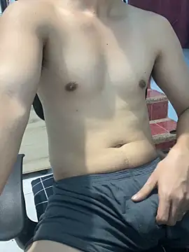 Snapshot of ieat_monsters chatting on 09-21-25, 04:25 ieat monsters online show from 09-21-25, 04:25