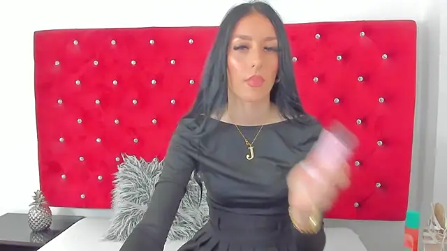 Snapshot of PleasureJasmine chatting on 09-25-25, 07:23 PleasureJasmine online show from 09-25-25, 07:23