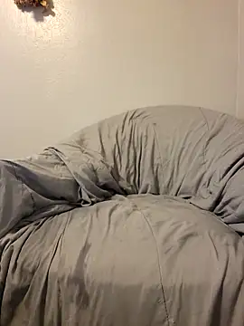 Snapshot of matty244 chatting on 12-19-25, 10:39 matty244 online show from 12-19-25, 10:39