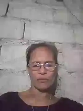 Snapshot of Kristen05 chatting on 10-18-25, 02:07 Kristen05 online show from 10-18-25, 02:07