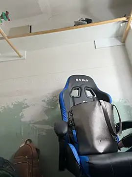 bearcub300 online show from 02-13-26, 08:21