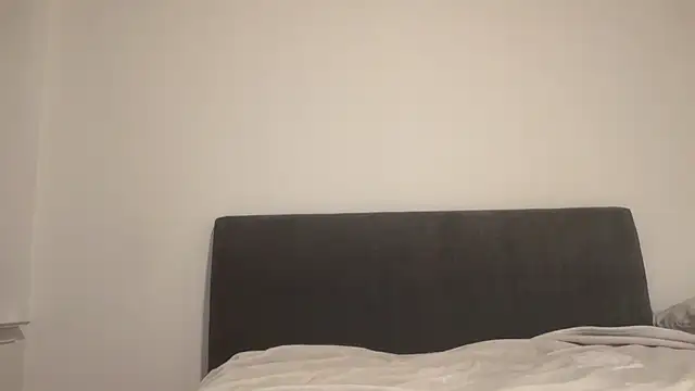 prettyykitty22 online show from 06-15-26, 03:42