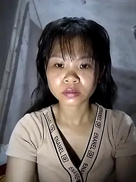 LinhNa999 online show from 09-13-25, 02:00