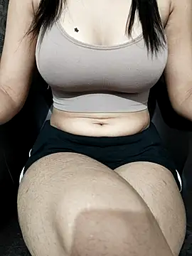 Snapshot of Your_Rubina chatting on 10-06-25, 09:07 Your Rubina online show from 10-06-25, 09:07