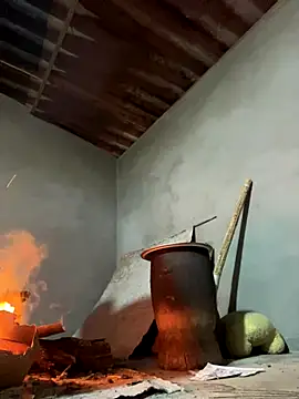 Snapshot of Sunny_lotus chatting on 12-15-25, 12:09 Sunny lotus online show from 12-15-25, 12:09