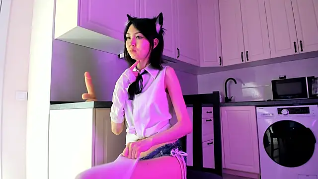 Snapshot of kawai_mai chatting on 06-25-26, 02:54 kawai mai online show from 06-25-26, 02:54