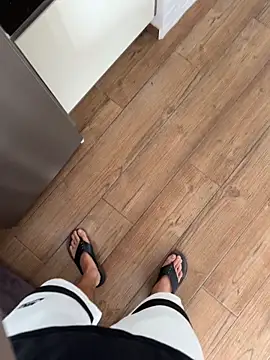 Manu97k online show from 12-18-25, 03:29