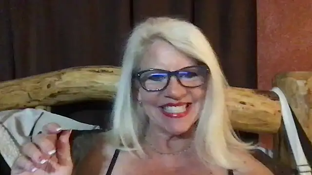 SubMissOlivia online show from 02-26-26, 01:48