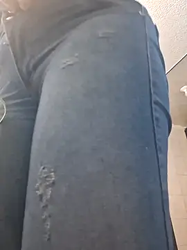 Snapshot of vaneza1999 chatting on 09-28-25, 09:42 vaneza1999 online show from 09-28-25, 09:42