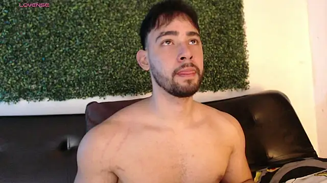 Snapshot of sam_ford_2 chatting on 11-07-25, 11:49 sam ford 2 online show from 11-07-25, 11:49