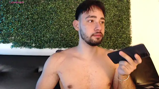 Snapshot of sam_ford_2 chatting on 11-13-25, 12:09 sam ford 2 online show from 11-13-25, 12:09