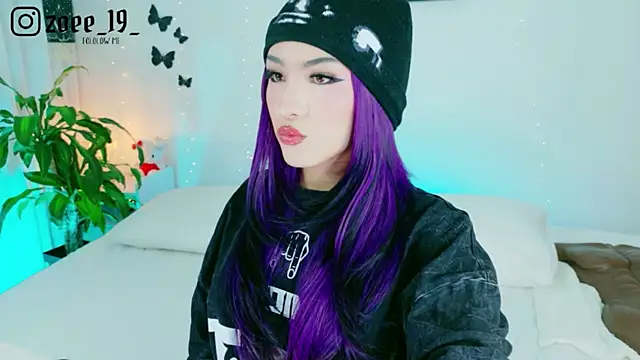 Snapshot of cuteezoe chatting on 06-24-26, 03:49 cuteezoe online show from 06-24-26, 03:49