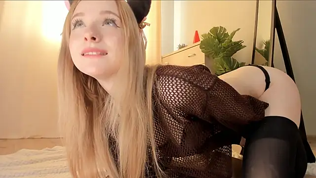 Nana Wilson online show from 09-14-25, 04:22