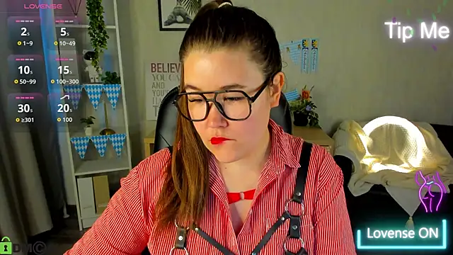 Snapshot of Tara_Torres chatting on 10-01-25, 09:37 Tara Torres online show from 10-01-25, 09:37