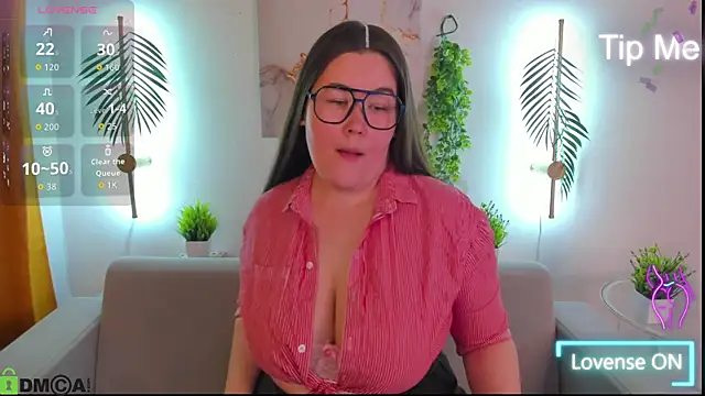 Snapshot of Tara_Torres chatting on 11-07-25, 07:41 Tara Torres online show from 11-07-25, 07:41