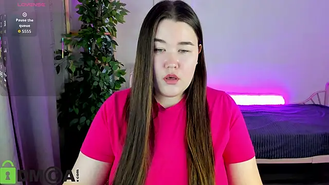 Snapshot of Tara_Torres chatting on 12-02-25, 07:57 Tara Torres online show from 12-02-25, 07:57