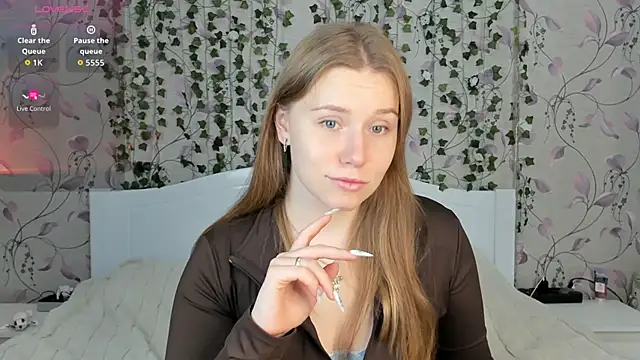  influensii  online show from 10-30-25, 05:20