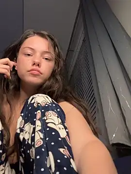 lilbbyily online show from 05-09-26, 04:39