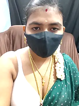 Snapshot of Tamil_Lotus chatting on 11-10-25, 05:12 Tamil Lotus online show from 11-10-25, 05:12