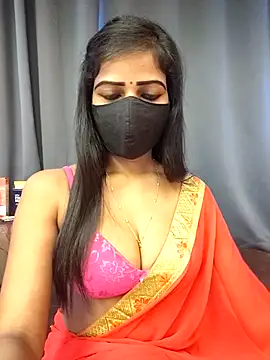 Snapshot of Misss-julli chatting on 03-23-26, 11:03 Misss-julli online show from 03-23-26, 11:03
