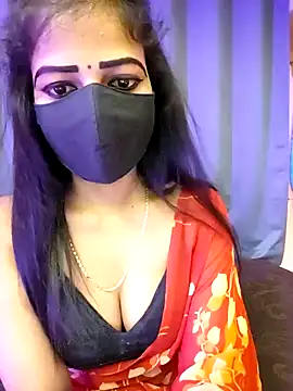 Snapshot of Misss-julli chatting on 04-05-26, 01:36 Misss-julli online show from 04-05-26, 01:36