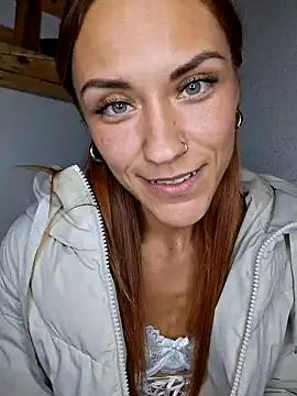 Snapshot of SlimBellaa chatting on 09-30-25, 09:31 SlimBellaa online show from 09-30-25, 09:31