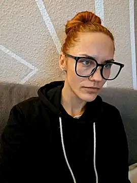 Snapshot of SlimBellaa chatting on 10-25-25, 12:34 SlimBellaa online show from 10-25-25, 12:34