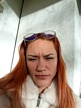 Snapshot of SlimBellaa chatting on 10-30-25, 01:45 SlimBellaa online show from 10-30-25, 01:45