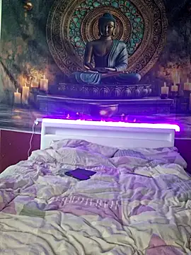 Snapshot of SlimBellaa chatting on 11-12-25, 12:05 SlimBellaa online show from 11-12-25, 12:05