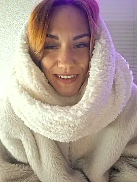 Snapshot of SlimBellaa chatting on 11-22-25, 09:14 SlimBellaa online show from 11-22-25, 09:14